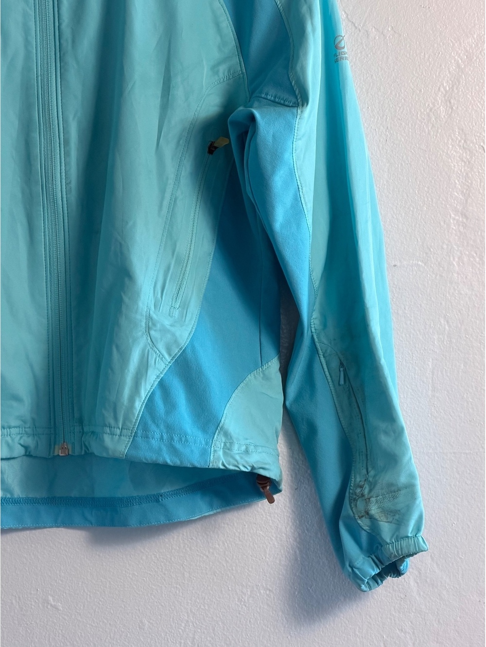 The North Face Women's Light Blue Windbreaker Jacket - Picture 4 of 11